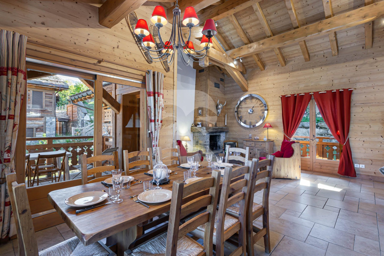 villa in Courchevel : Rent lovely chalet in Courchevel Village - Photo 4