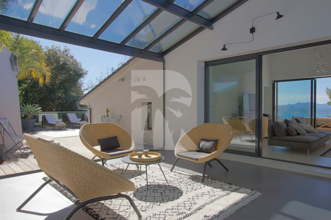villa in Cannes : Rent lovely villa with sea view - Photo 9