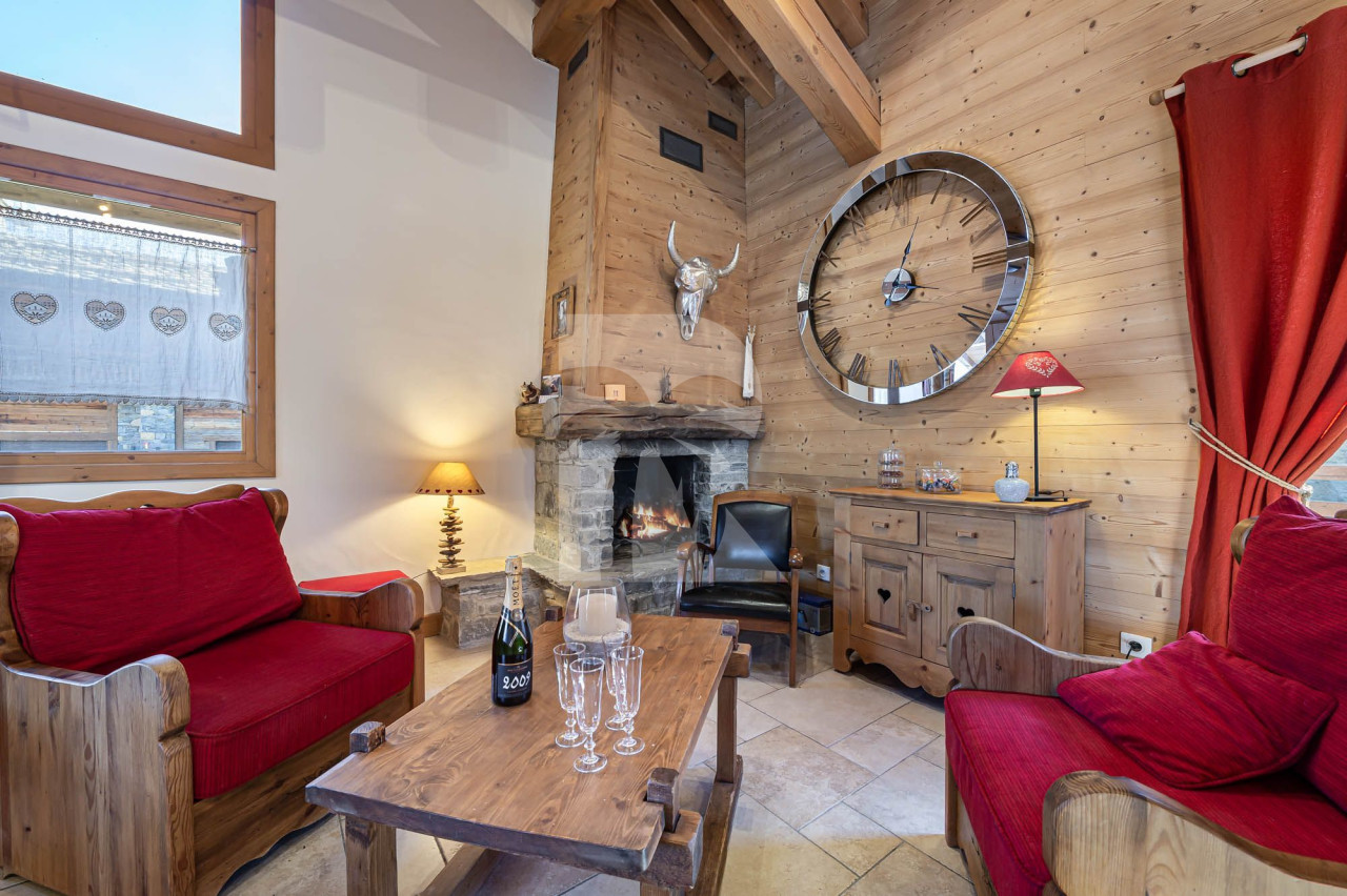 villa in Courchevel : Rent lovely chalet in Courchevel Village - Photo 3