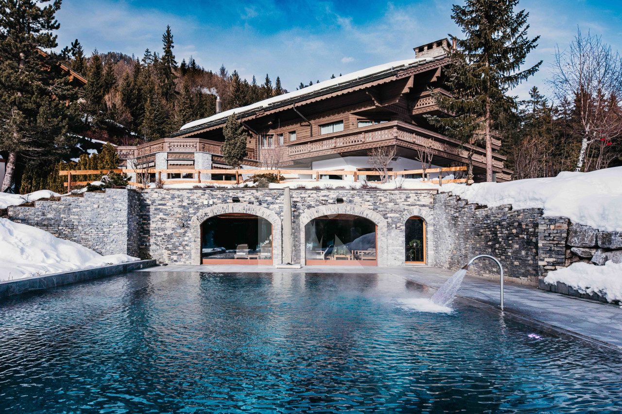 villa in  : Rent ultra-luxury chalet in Crans-Montana - Photo 0