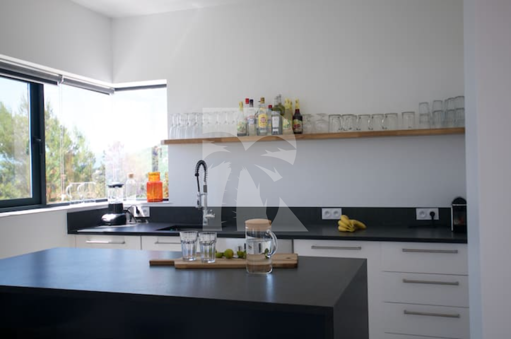 villa in Cannes : Rent lovely villa with sea view - Photo 11