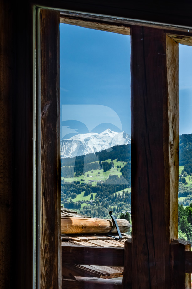 villa in Megeve : Rent exceptional Chalet with view of Mont Blanc - Photo 3
