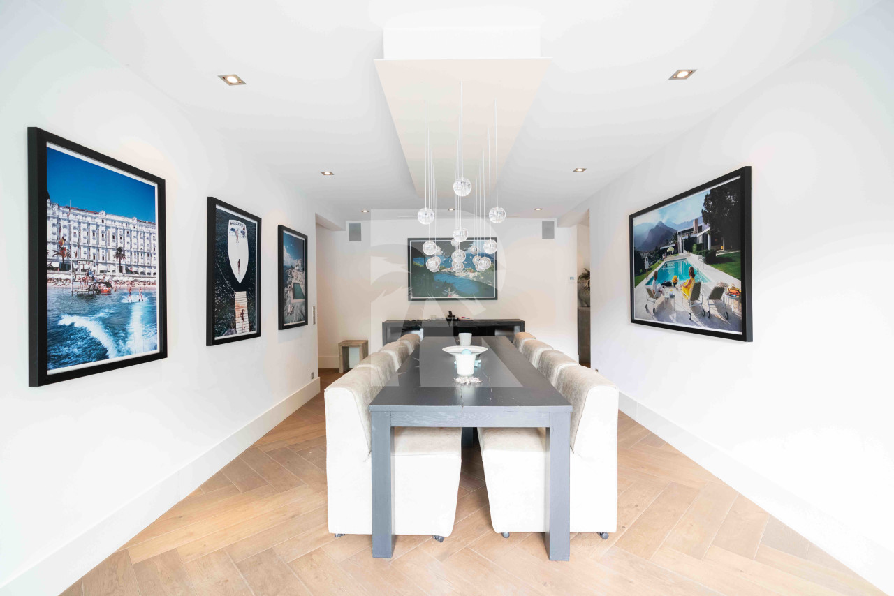villa in Mougins : Rent wonderful 5 bedroom villa located in a prestigious domaine in Mougins - Photo 8