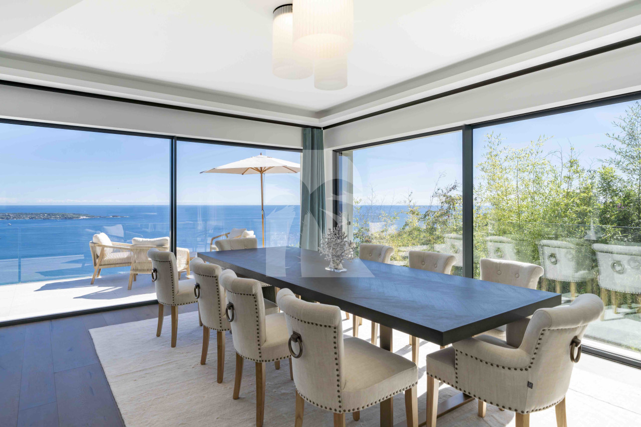 villa in Cannes : Rent this brand new villa located in one of the most sought after area in Cannes. - Photo 3