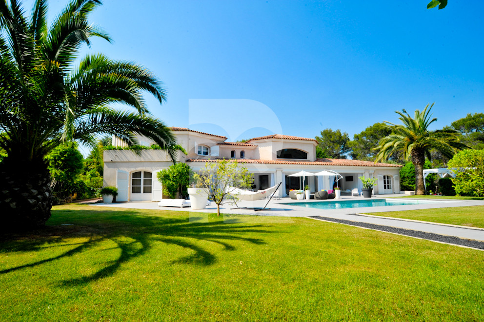 villa in Mougins : Rent this lovely villa in the 'Parc des Mougins' - Photo 1