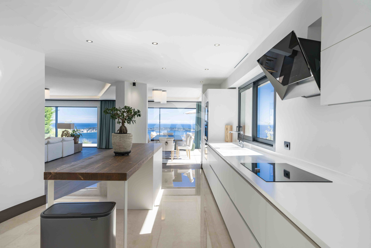 villa in Cannes : Rent this brand new villa located in one of the most sought after area in Cannes. - Photo 10