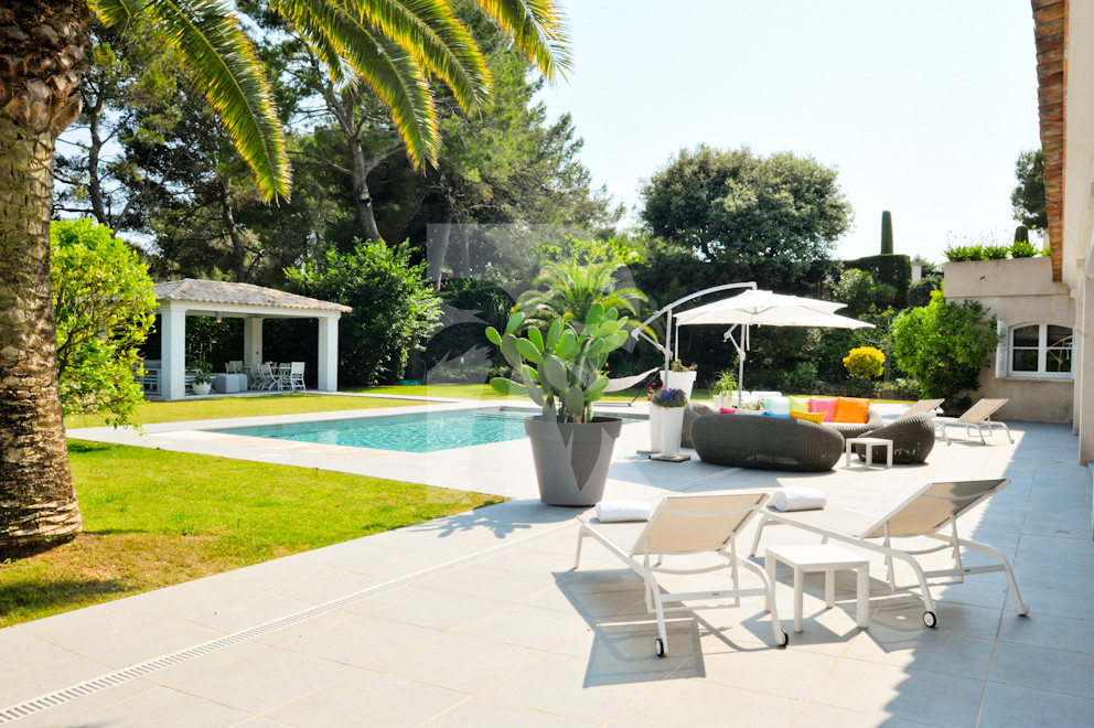 villa in Mougins : Rent this lovely villa in the 'Parc des Mougins' - Photo 10