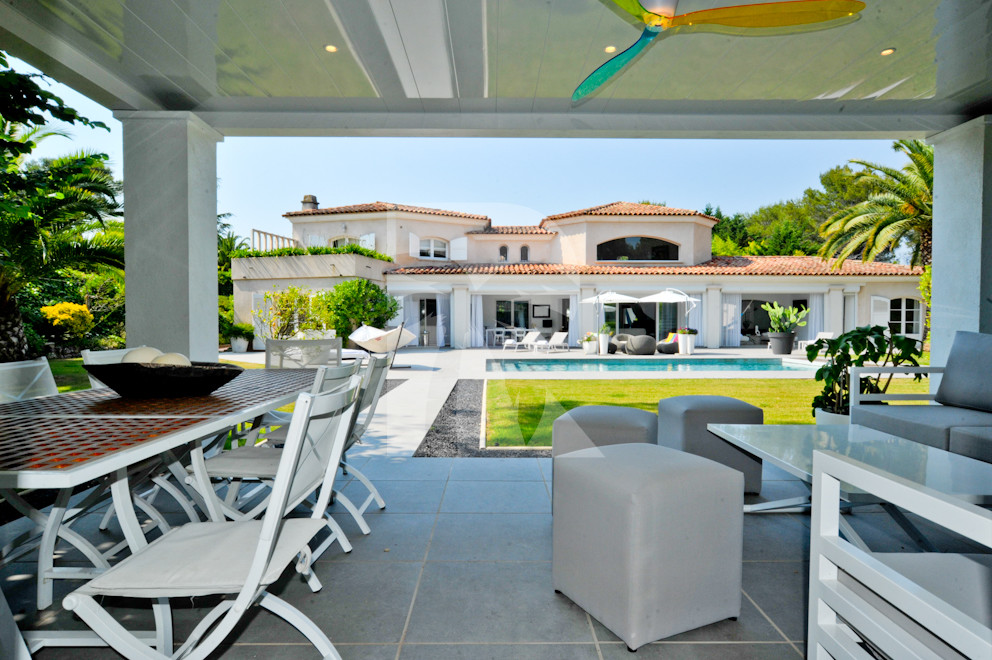villa in Mougins : Rent this lovely villa in the 'Parc des Mougins' - Photo 2