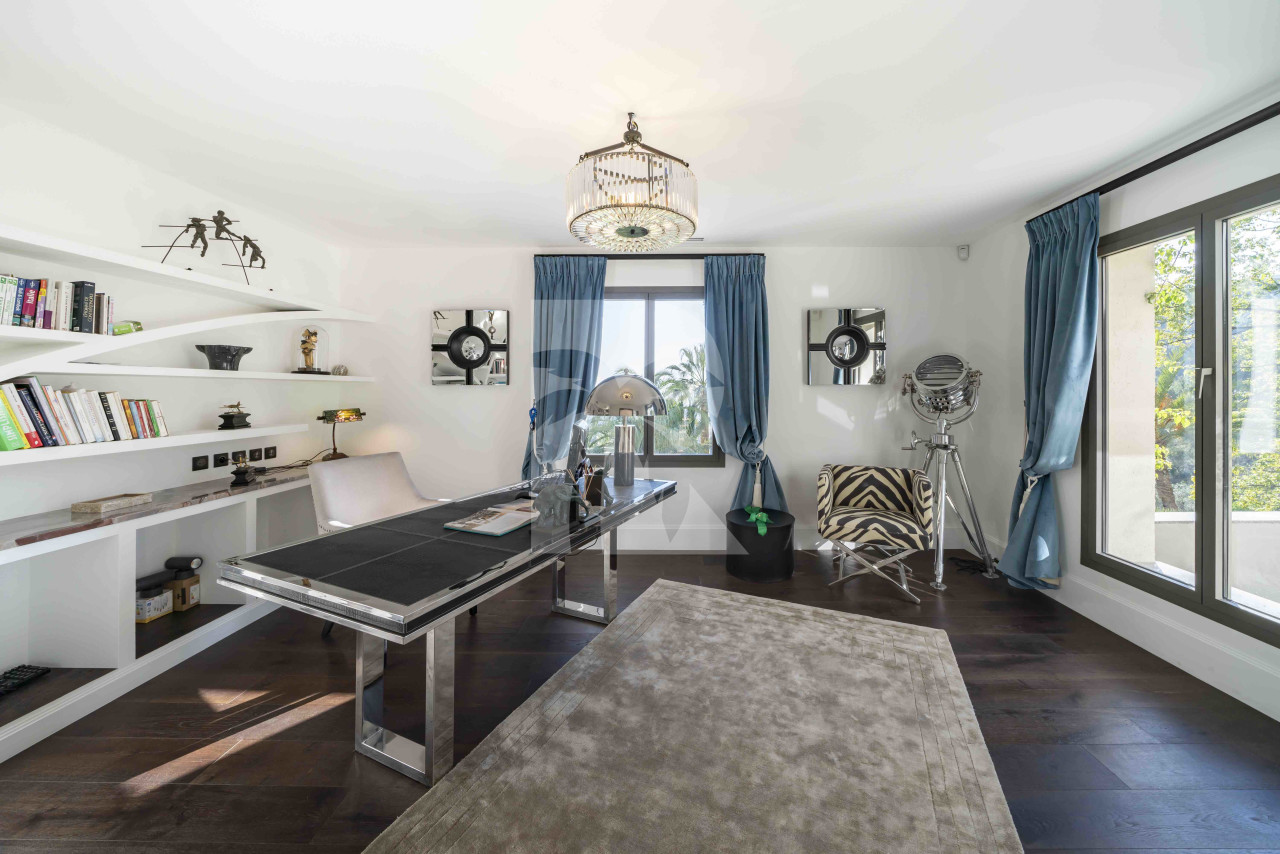 villa in Saint-Paul-de-Vence : Rent this lovely house in Saint Paul de Vence with a gorgeous view and all amenities you need to have a lovely stay. - Photo 4