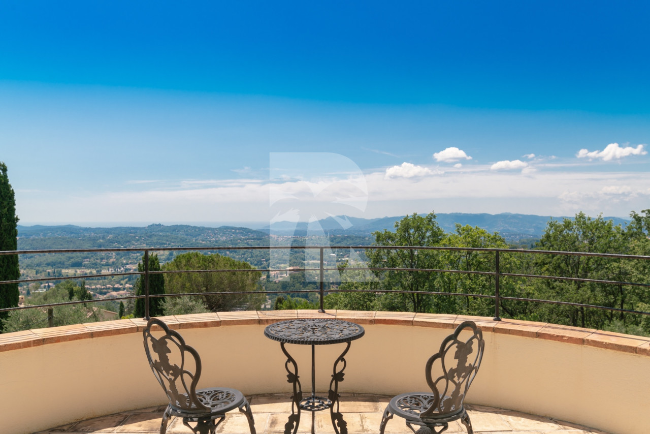 villa in Châteauneuf-Grasse : Rent magnificent villa with a breathtaking view over the French Riviera - Photo 10
