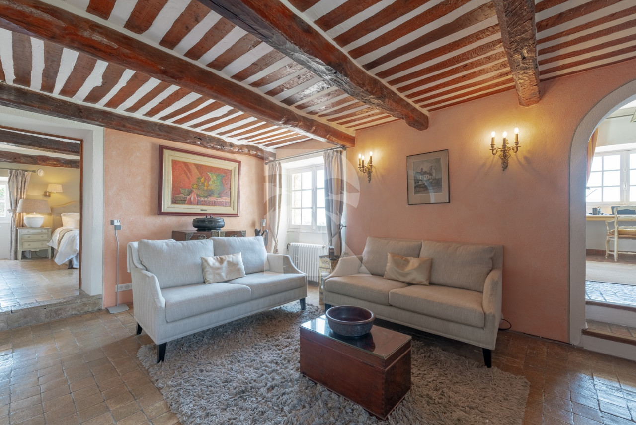 villa in Châteauneuf-Grasse : Rent magnificent villa with a breathtaking view over the French Riviera - Photo 12