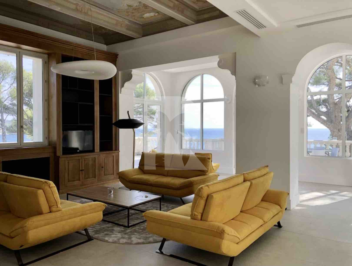villa in St Tropez : Rent this incredible castle completely renovated with an amazing location. - Photo 5