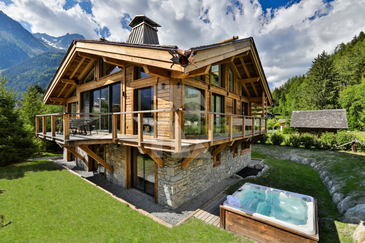 villa in Chamonix : Rent beautiful chalet in Chamonix - Photo 2