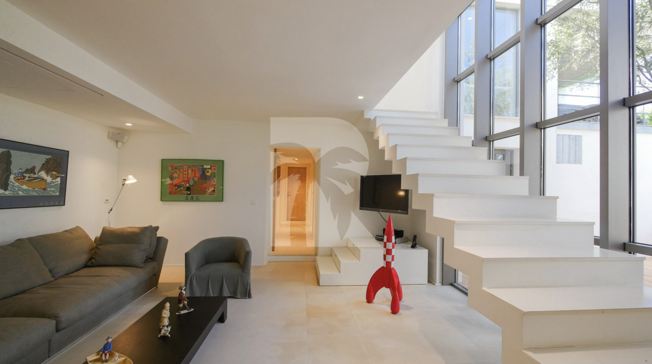 villa in St Tropez : Rent this contemporary villa located just a few minutes from the famous beach 'les Salins' which can accommodate up to 10 guests. - Photo 12