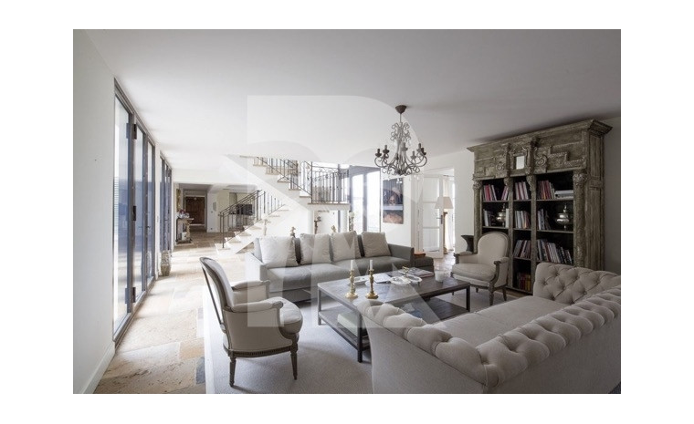 villa in Mougins : Rent wonderful 5 bedroom villa walking distance to Mougins Village - Photo 4