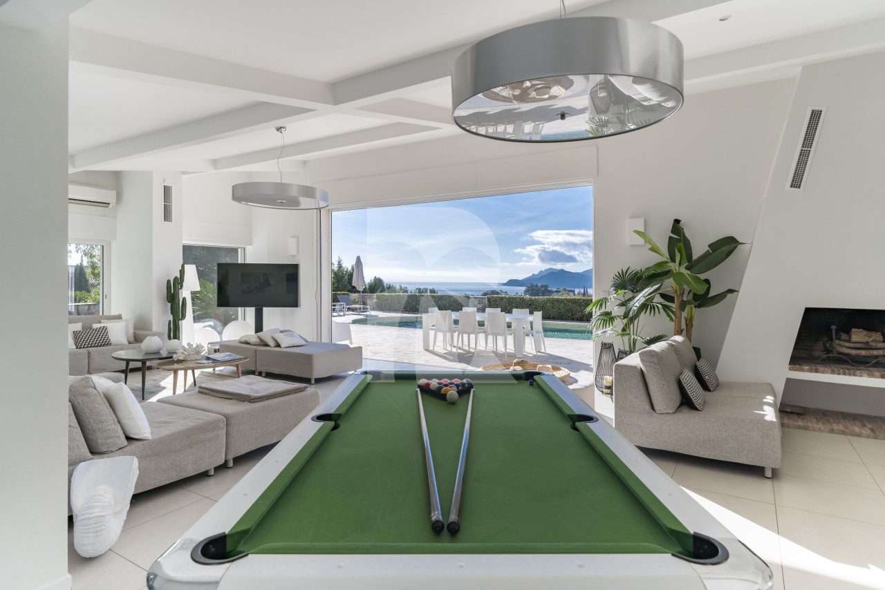 villa in Cannes : Rent this 6 bedroom villa with a gorgeous sea view. - Photo 1
