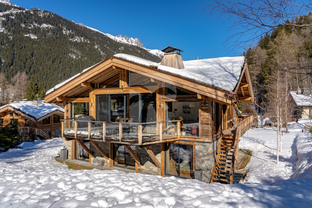 villa in Chamonix : Rent amazing chalet in Chamonix - Photo 0
