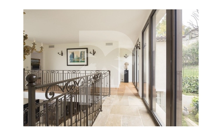 villa in Mougins : Rent wonderful 5 bedroom villa walking distance to Mougins Village - Photo 6