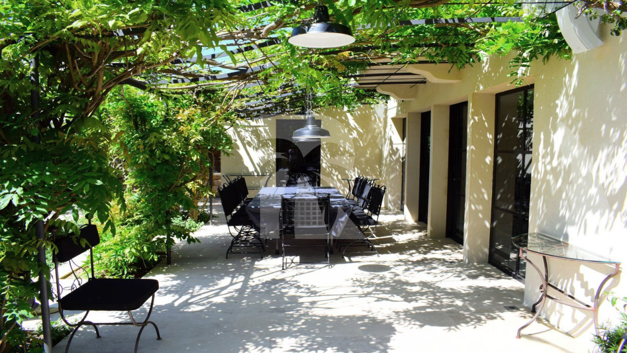 villa in St Tropez : Rent this beautiful newly renovated 7-bedrooms villa located in St Tropez - Photo 5