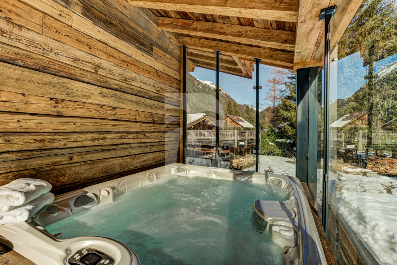 villa in Chamonix : Rent superb 5-bedroom chalet in Chamonix with indoor swimming pool - Photo 8