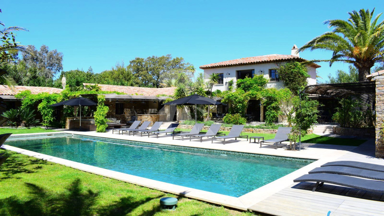 villa in St Tropez : Rent this beautiful newly renovated 7-bedrooms villa located in St Tropez - Photo 0