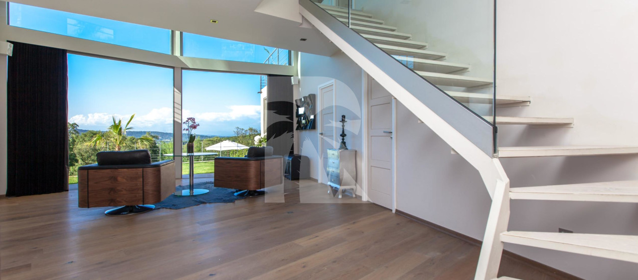 villa in St Tropez : Rent a modern villa in L'Escalet area with 6 bedrooms. - Photo 5