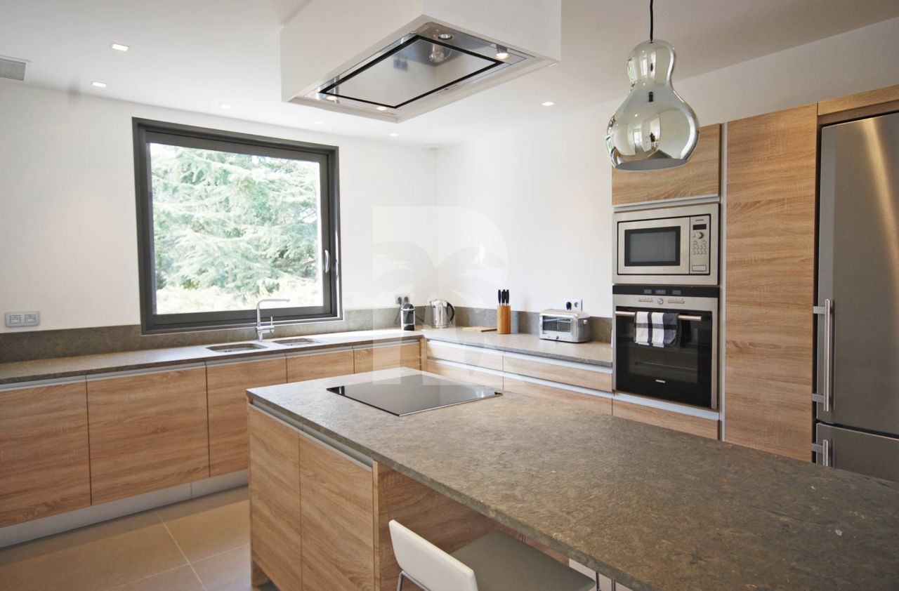 villa in St Tropez : Rent this contemporary villa walking distance to the 'Place des Lices' - Photo 8
