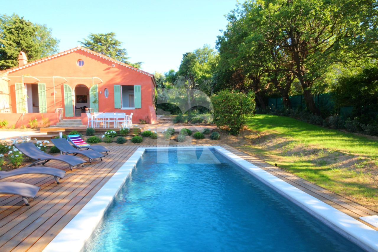 villa in St Tropez : Rent this nice 3 bedroom villa within walking distance in to the centre of St Tropez - Photo 0
