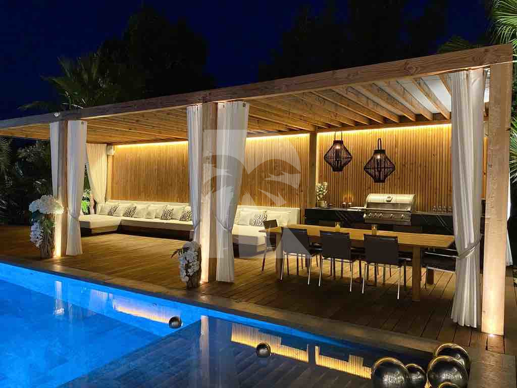 villa in Mougins : Rent stunning newly built 5 bedroom villa in an exclusive area of Mougins with easy access to Cannes - Photo 9