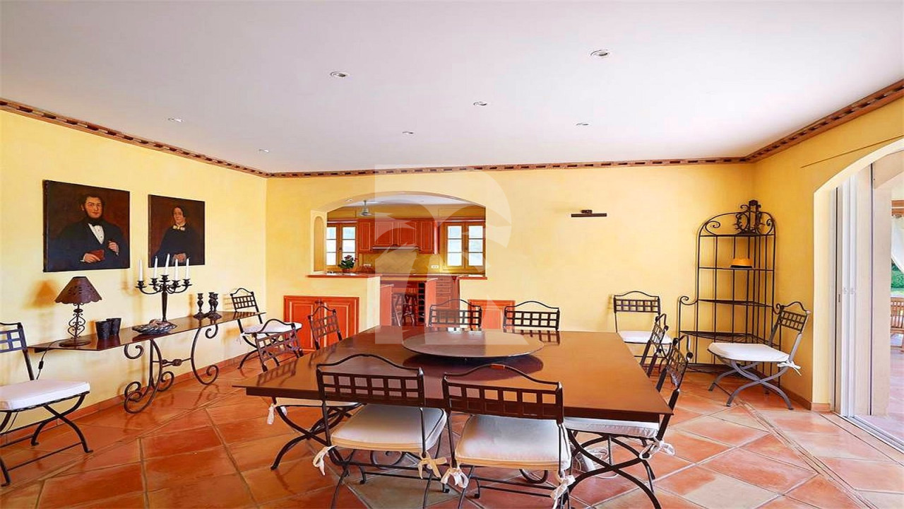 villa in St Tropez : Rent this 7 bedroom villa inside 'Les Parcs de St Tropez' - Photo 7