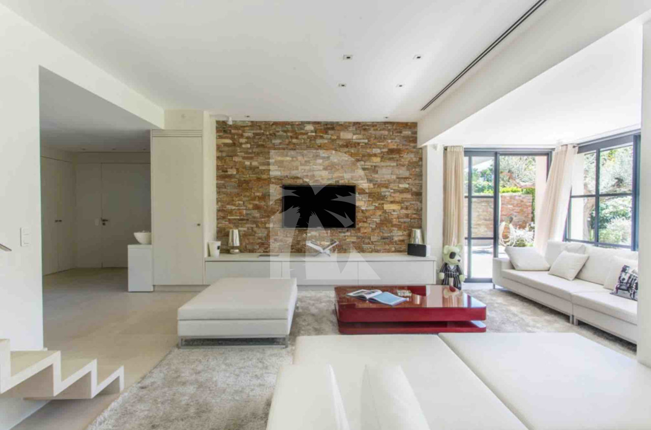 villa in St Tropez : Rent this lovely villa located within walking distance to the village in a secured domain. - Photo 8