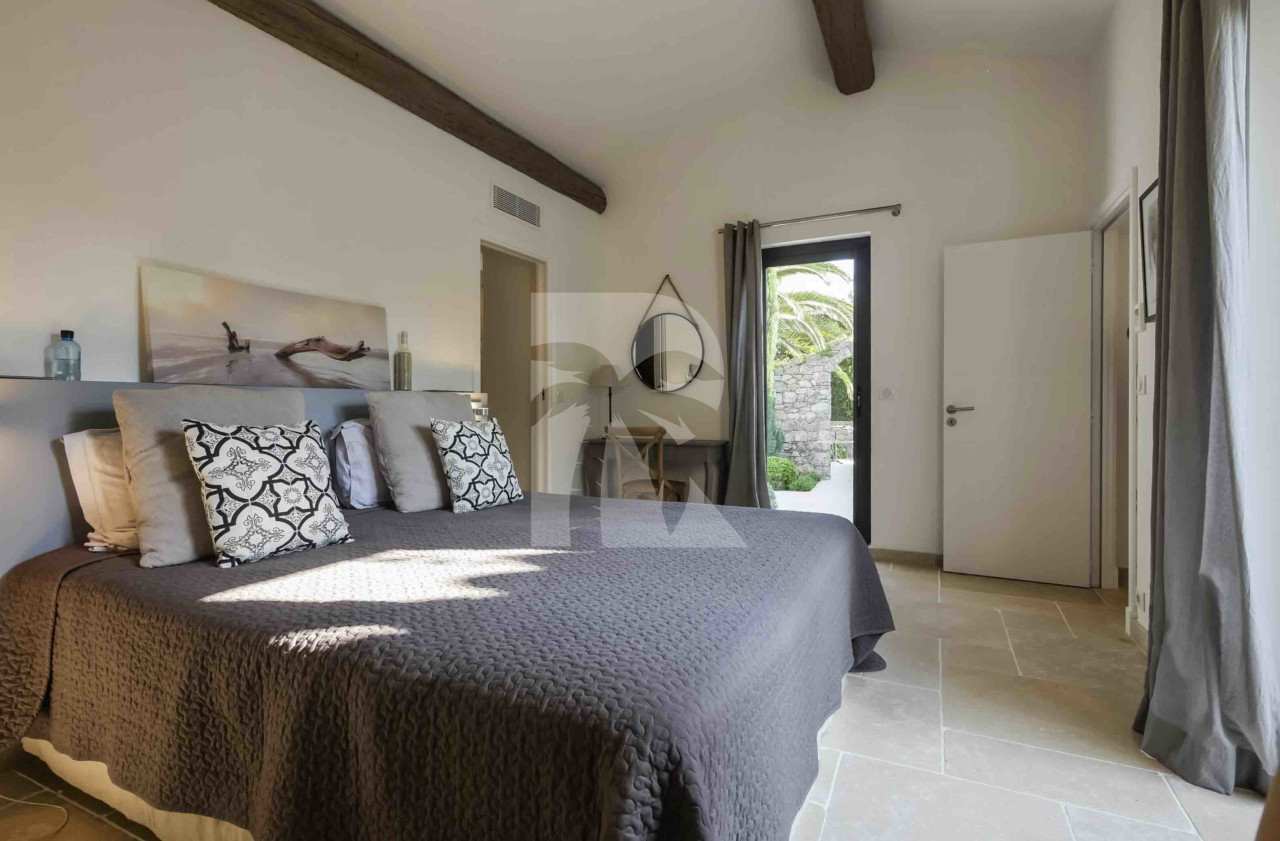 villa in St Tropez : Rent this charming villa with 4 bedrooms within walking distance to Tahiti Beach - Photo 12