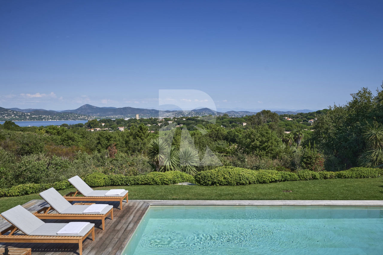 villa in St Tropez : Rent this lovely 7 bedrooms located in 'Les Marres' with a perfect location and all amenities you need for a wonderful stay. - Photo 3