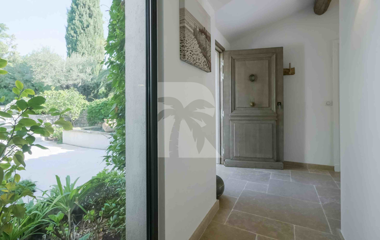 villa in St Tropez : Rent this charming villa with 4 bedrooms within walking distance to Tahiti Beach - Photo 5