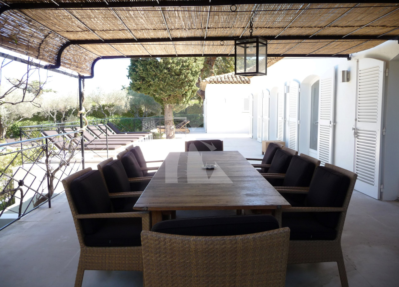 villa in St Tropez : Rent this villa in St Anne area, walking distance to the village. - Photo 3