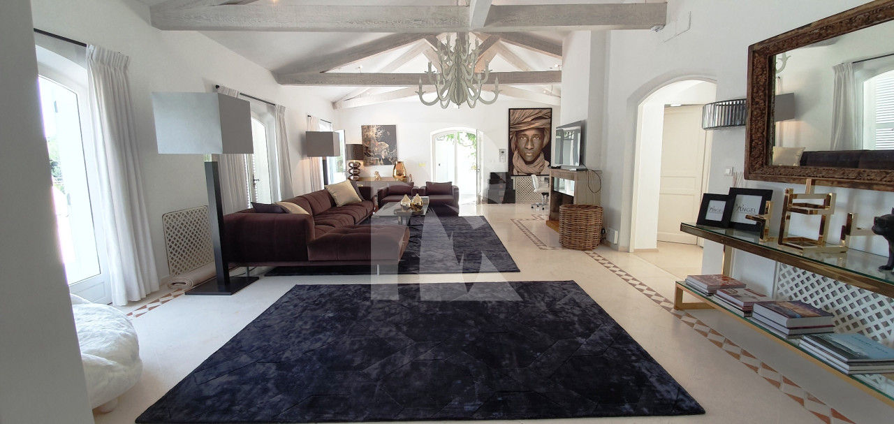 villa in St Tropez : Rent this villa in St Anne area, walking distance to the village. - Photo 6