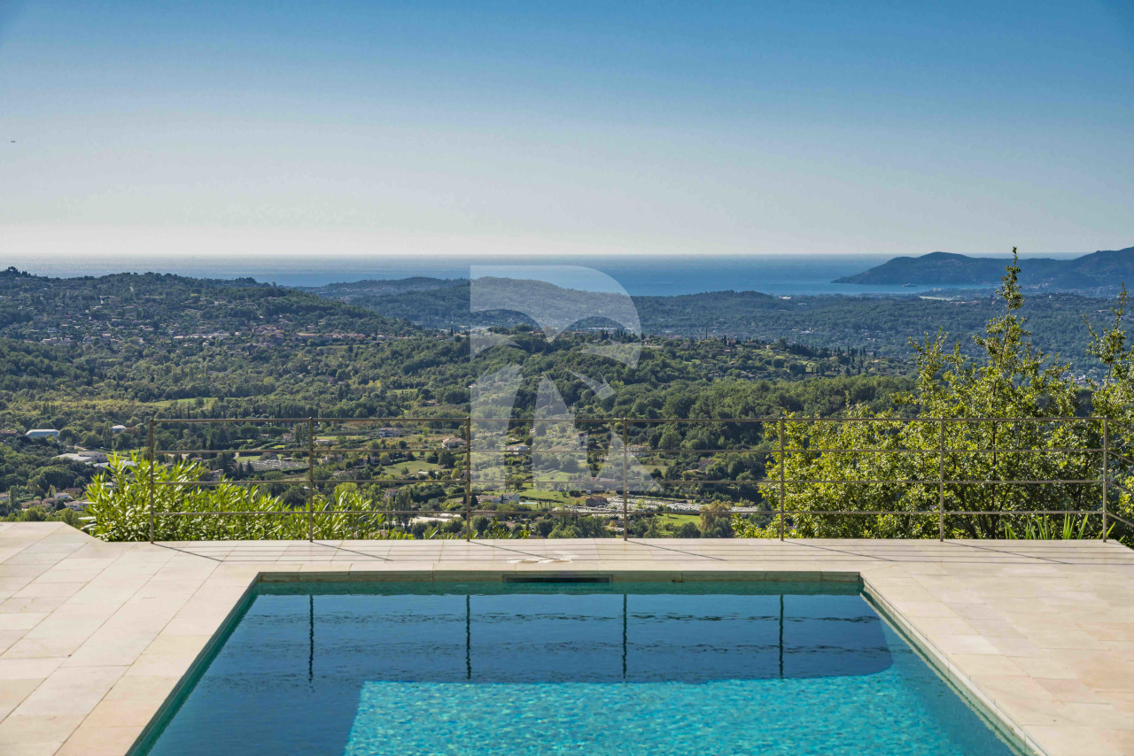 villa in Châteauneuf-Grasse : Rent this wonderful 5 bedroom house with a gorgeous hill and sea view - Photo 1
