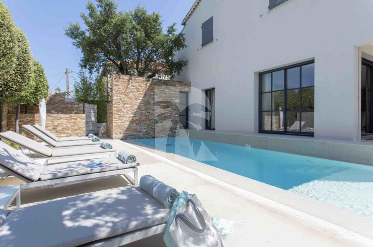 villa in St Tropez : Rent this lovely villa located within walking distance to the village in a secured domain. - Photo 3