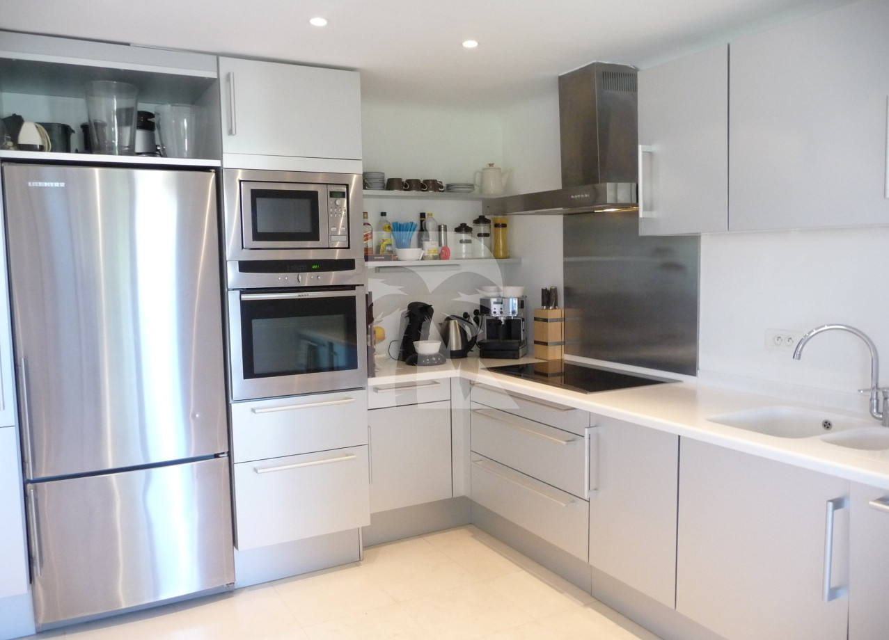 villa in St Tropez : Rent this villa in St Anne area, walking distance to the village. - Photo 10