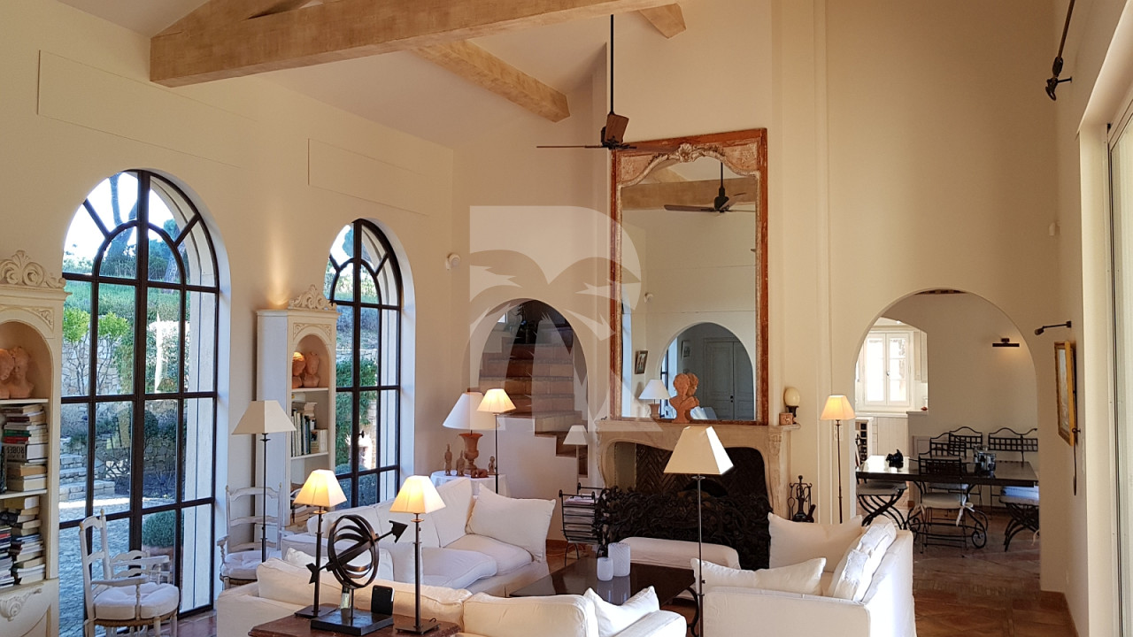 villa in St Tropez : Rent this 7 bedroom villa inside 'Les Parcs de St Tropez' - Photo 10