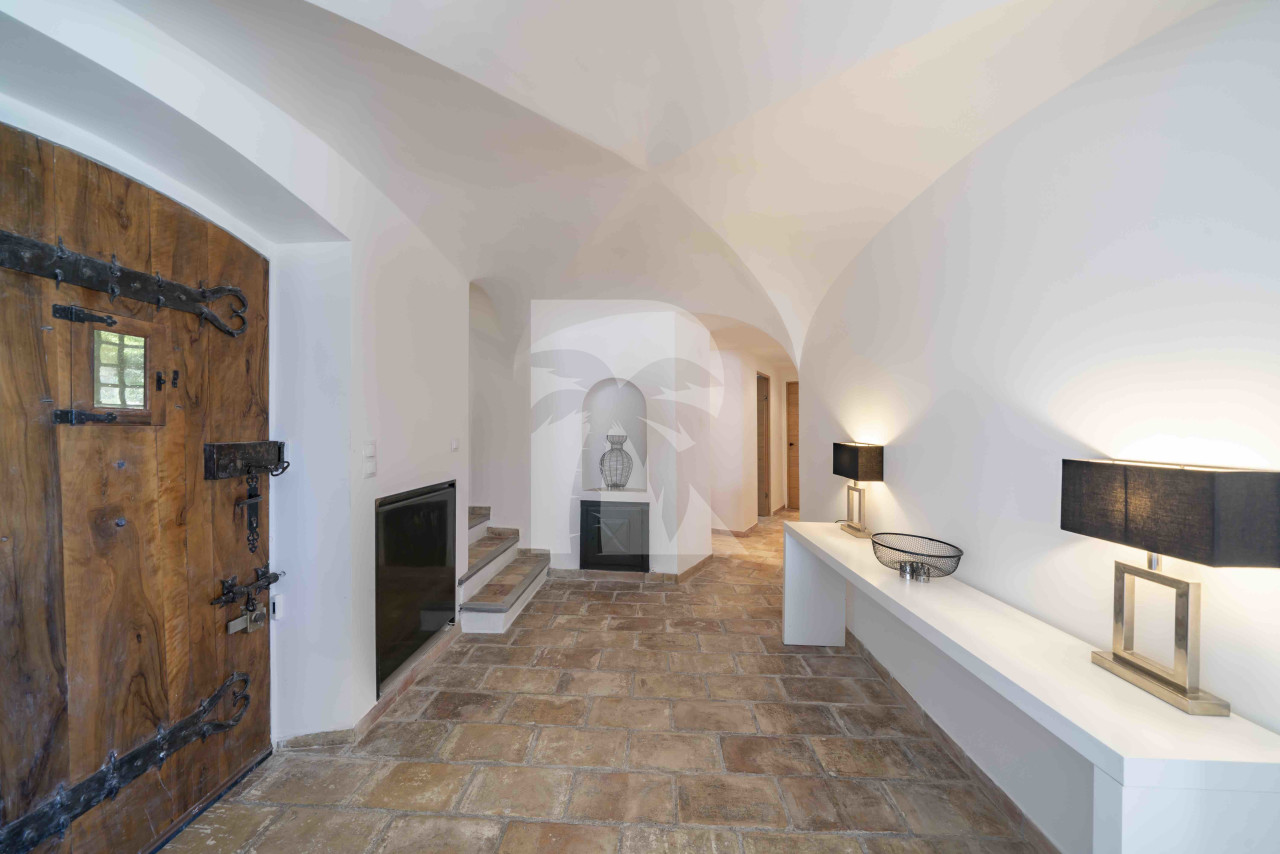 villa in Châteauneuf-Grasse : Rent this wonderful 5 bedroom house with a gorgeous hill and sea view - Photo 5