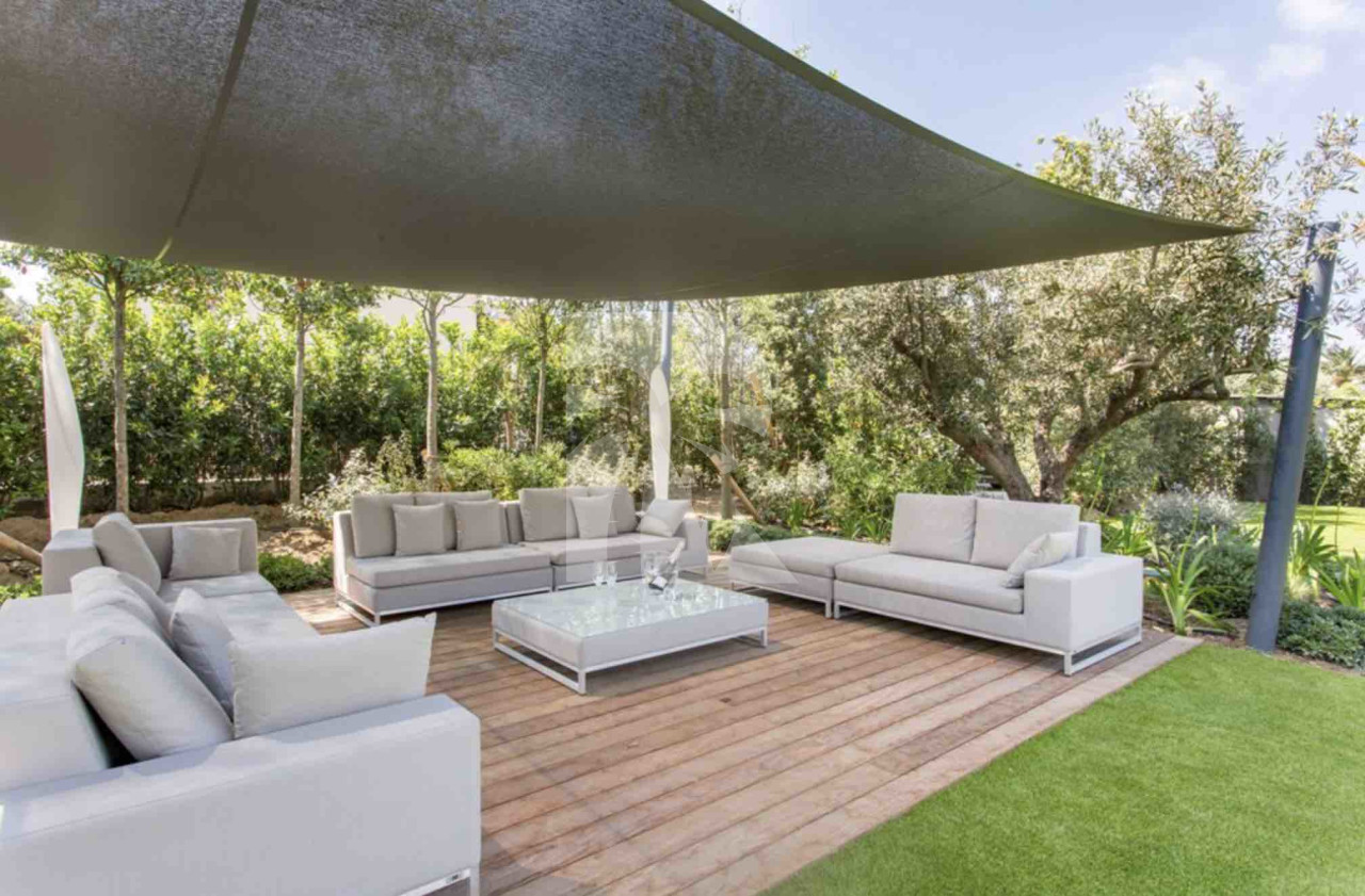 villa in St Tropez : Rent this lovely villa located within walking distance to the village in a secured domain. - Photo 2
