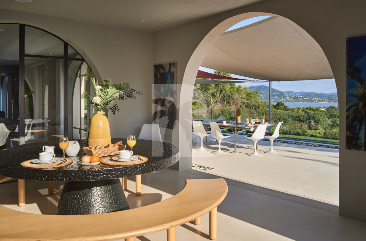 villa in St Tropez : Rent this lovely 7 bedrooms located in 'Les Marres' with a perfect location and all amenities you need for a wonderful stay. - Photo 10