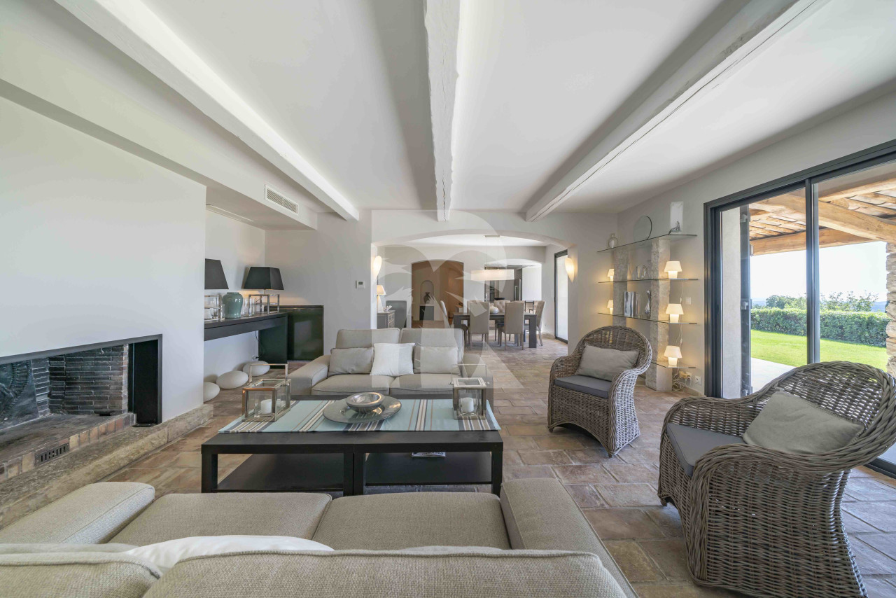 villa in Châteauneuf-Grasse : Rent this wonderful 5 bedroom house with a gorgeous hill and sea view - Photo 10
