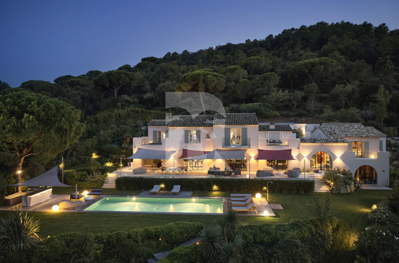 villa in St Tropez : Rent this lovely 7 bedrooms located in 'Les Marres' with a perfect location and all amenities you need for a wonderful stay. - Photo 0