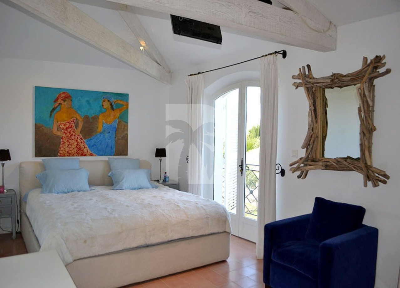 villa in St Tropez : Rent this villa in St Anne area, walking distance to the village. - Photo 11