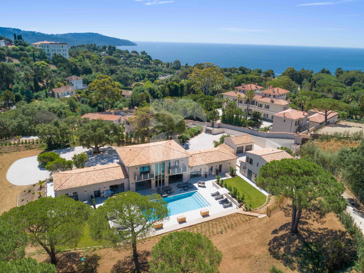 villa in St Tropez : Rent this new villa situated in a private parc ideally located in La Croix Valmer - Photo 1