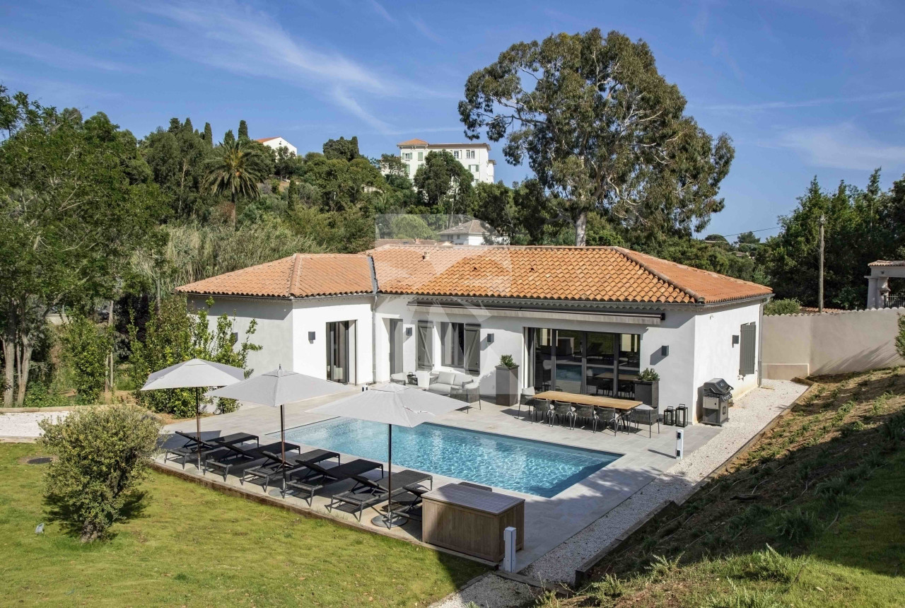 villa in St Tropez : Rent this newly built 5 bedroom villa located in La Croix Valmer - Photo 9