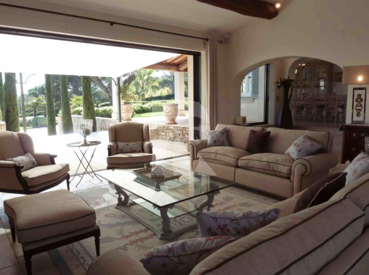 villa in St Tropez : Rent this lovely provencal property in Les Marres for 12 guests. - Photo 11
