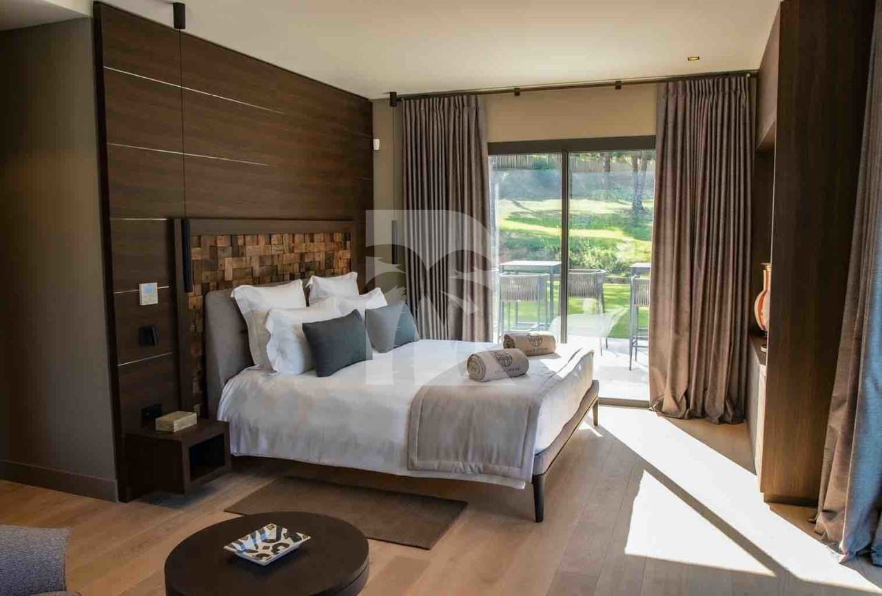 villa in St Tropez : Rent this new villa situated in a private parc ideally located in La Croix Valmer - Photo 7